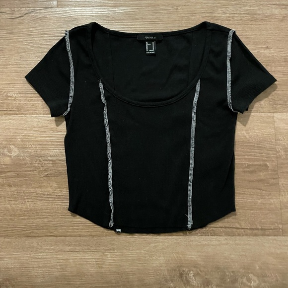 Forever 21 Topstitched Cropped Tee - Picture 2 of 4